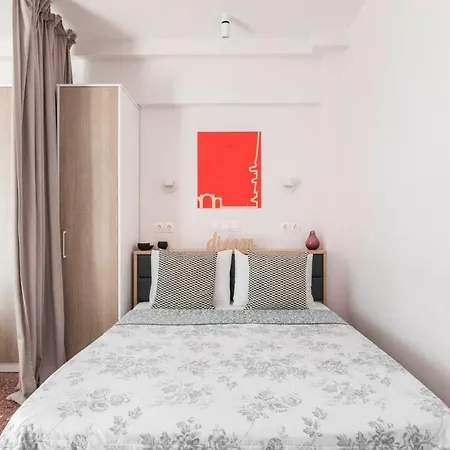 Hashtag 1 Apartment *